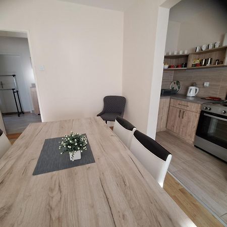 Haus Apartman Zajecar M&L Værelse billede